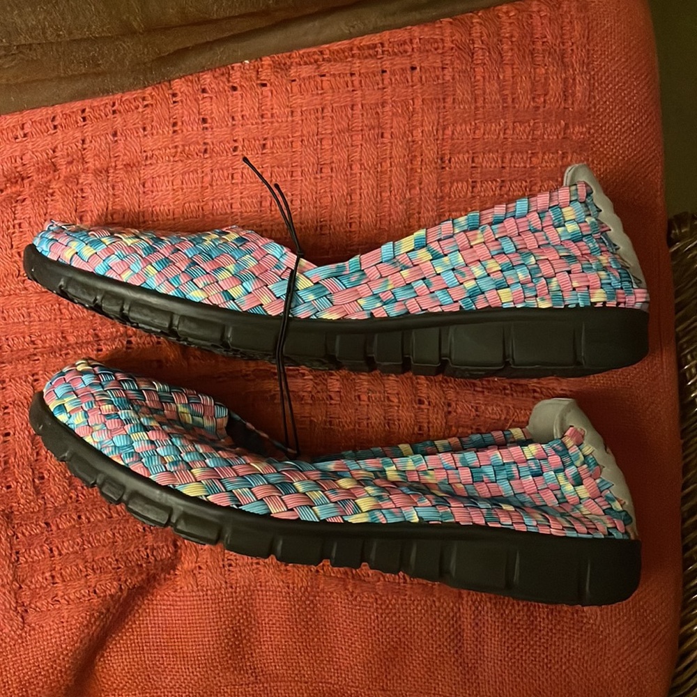 4/$20 Pink Rainbow Woven slip on casual shoes size 10 New - Picture 5 of 8